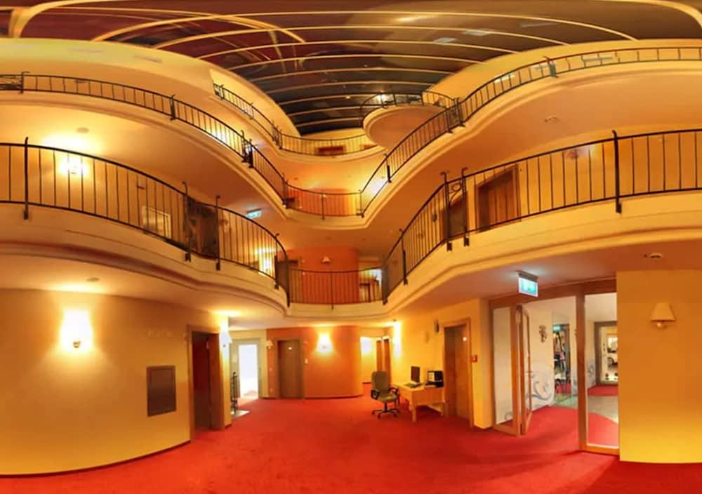 Hotel Plankl Altotting Exterior photo